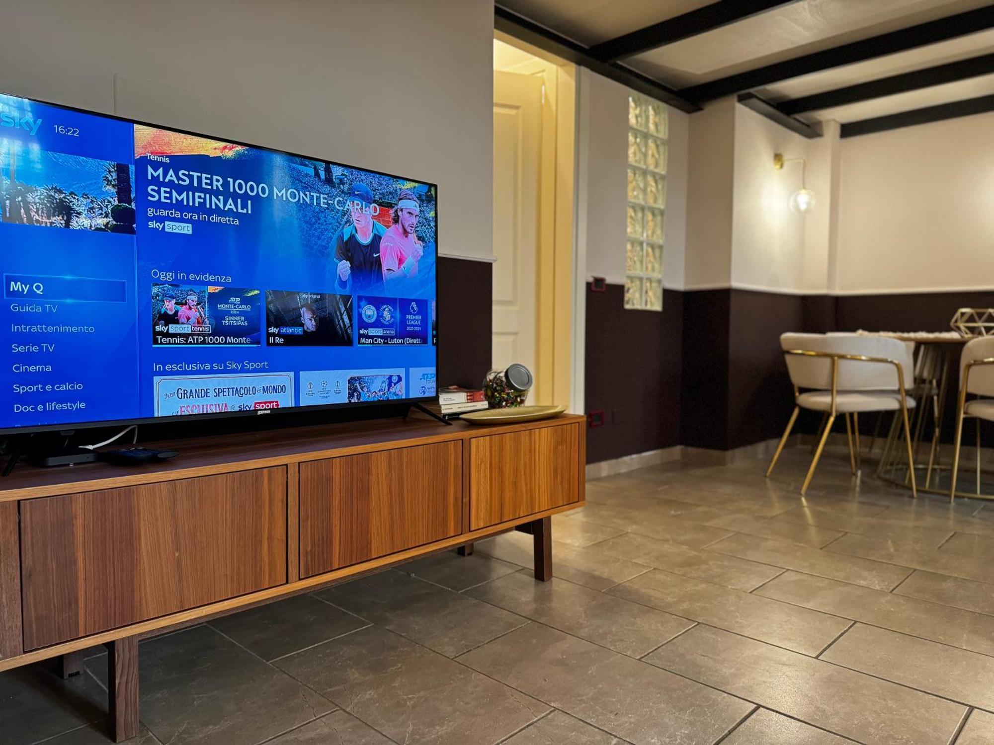 Ferienwohnung Regina Milano In Verona - Sky Tv, Wifi E Breakfast Box Exterior foto